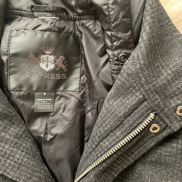 Express Jacket - Picture 2 of 5